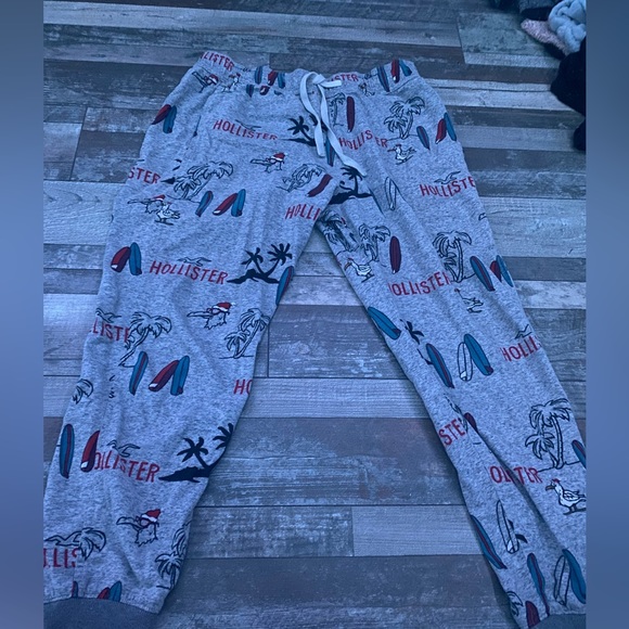Limited addition, holiday, Hollister, sweatpants, size medium - Picture 1 of 1